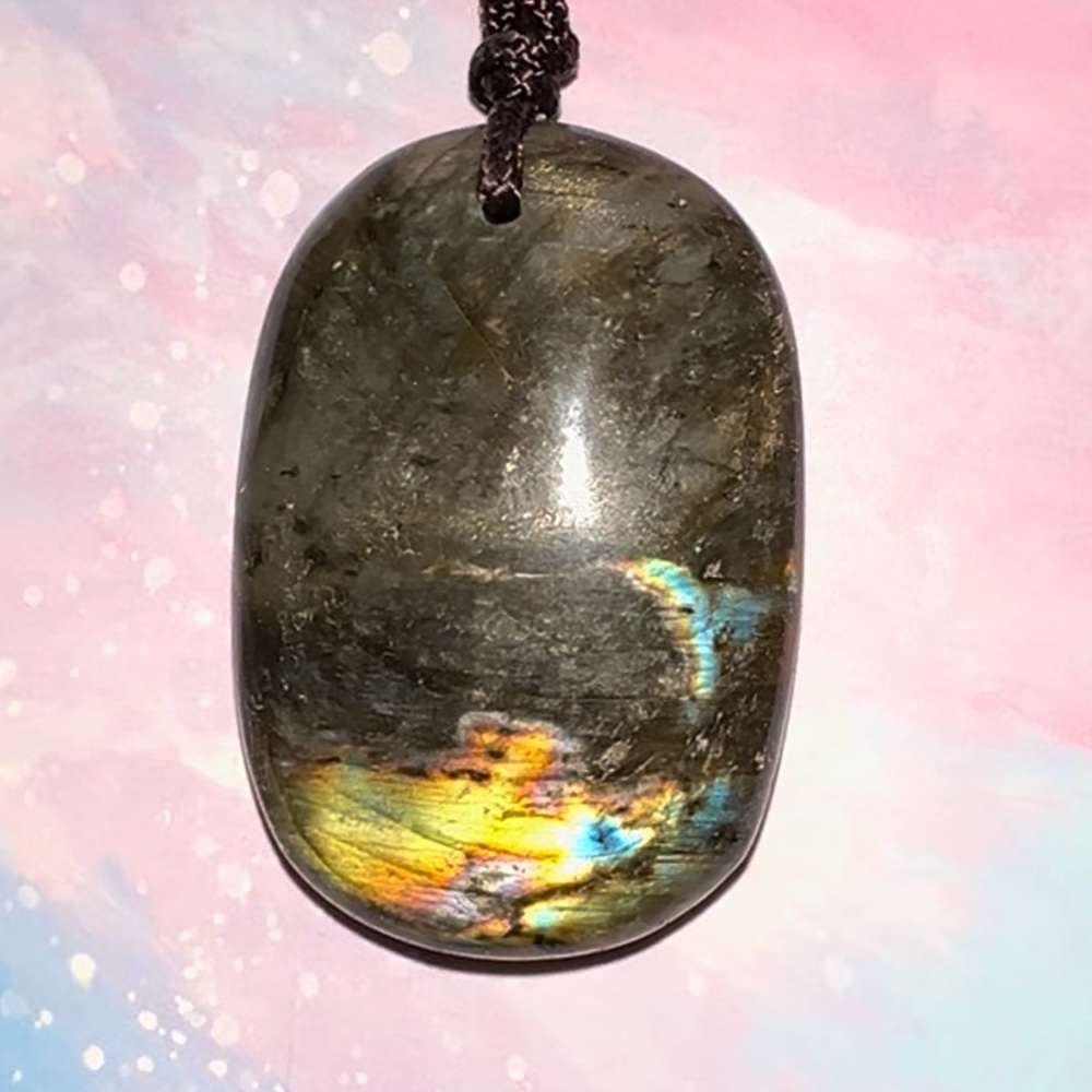 Labradorite Rainbow Flash Large Oval Palm Stone Natural Gemstone Crystal Pendant - Picture 10 of 16